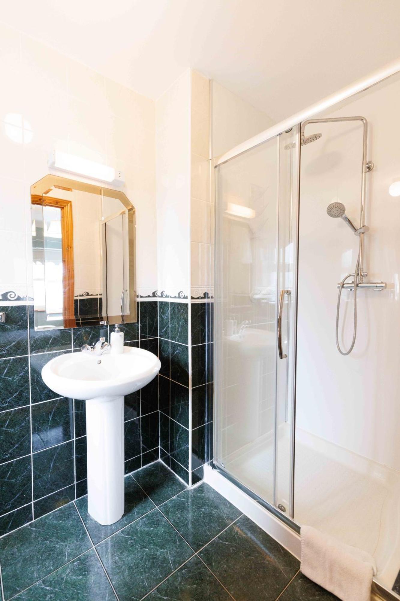 Scarriff  Clareville House B&B מראה חיצוני תמונה